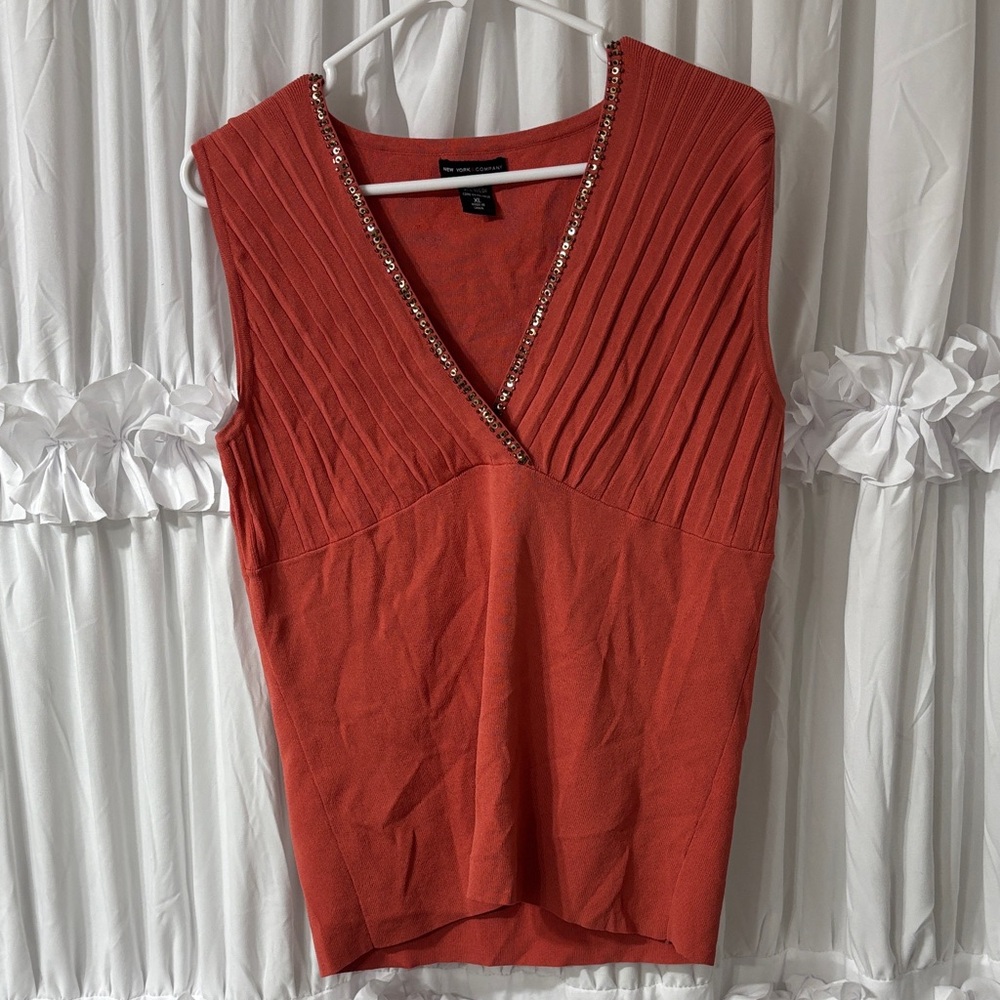 New York & Company Sleeveless V-Neck Top - Coral